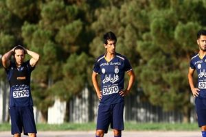 استقلال فردا در کمپ تمرین می کند