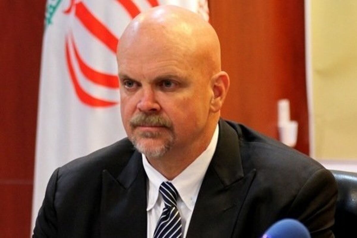 گری لوییس