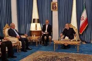 معاون دبیرکل جبهه مردمی آزادی فلسطین با دبیر شورای عالی امنیت ملی دیدار کرد