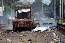 ونزوئلا اتهام آتش زدن کمک های بشردوستانه را رد کرد