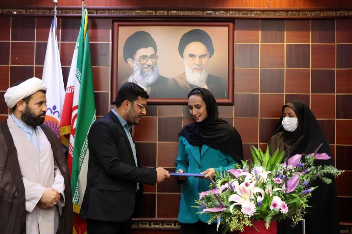 تجلیل شورای شهر بندرعباس از یک بانوی ورزشی