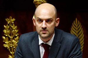 فرانسه به اظهارات دبیرکل ناتو در مورد وابستگی دفاعی اروپا واکنش نشان داد