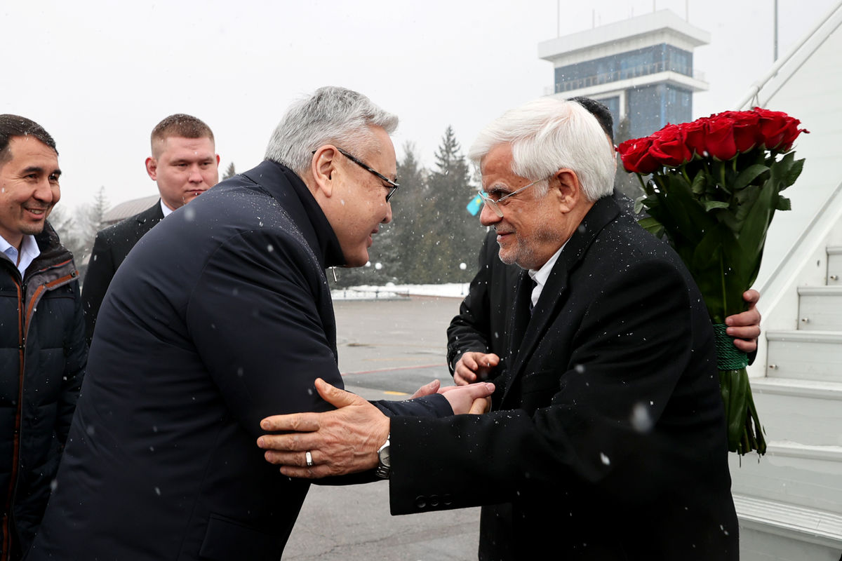 سفر عارف به قزاقستان