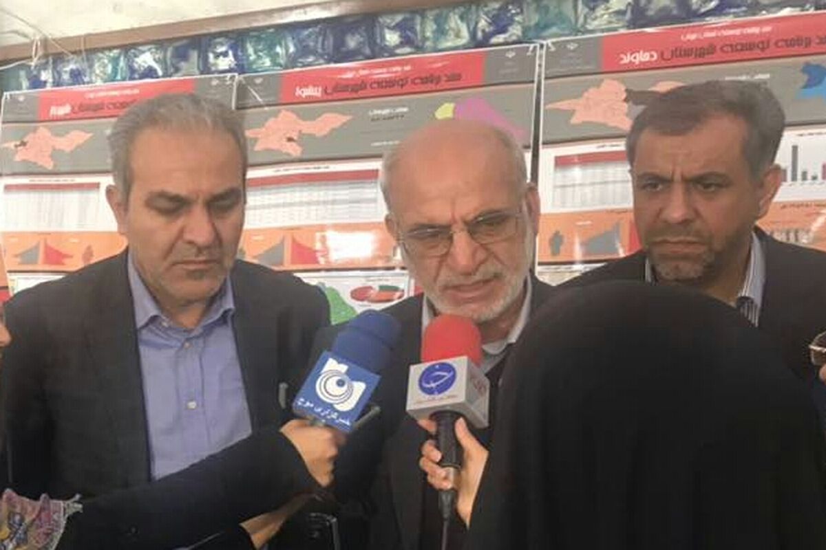 مقیمی در جمع خبرنگاران + لوگوی موج