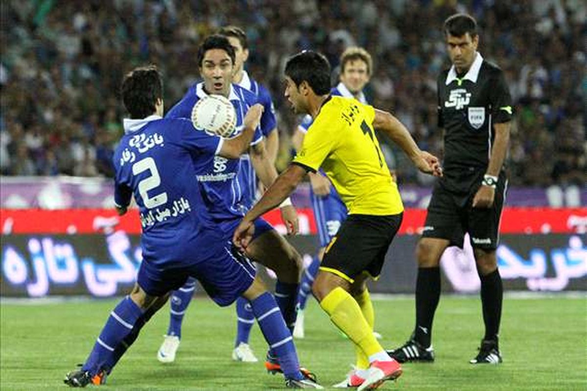 بازی استقلال و فجر سپاسی1