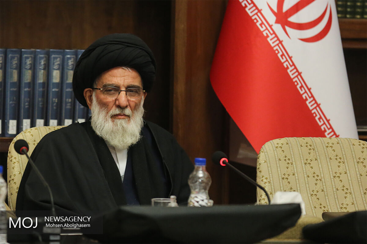  آیت‌الله محمود هاشمی شاهرودی 