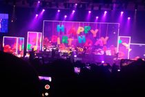 کنسرت ماکان بند به جشن تولد رهام هادیان تبدیل شد