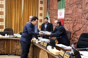 تقدیم لایحه بودجه سال ۱۴۰۴ شهرداری به شورای شهر تبریز