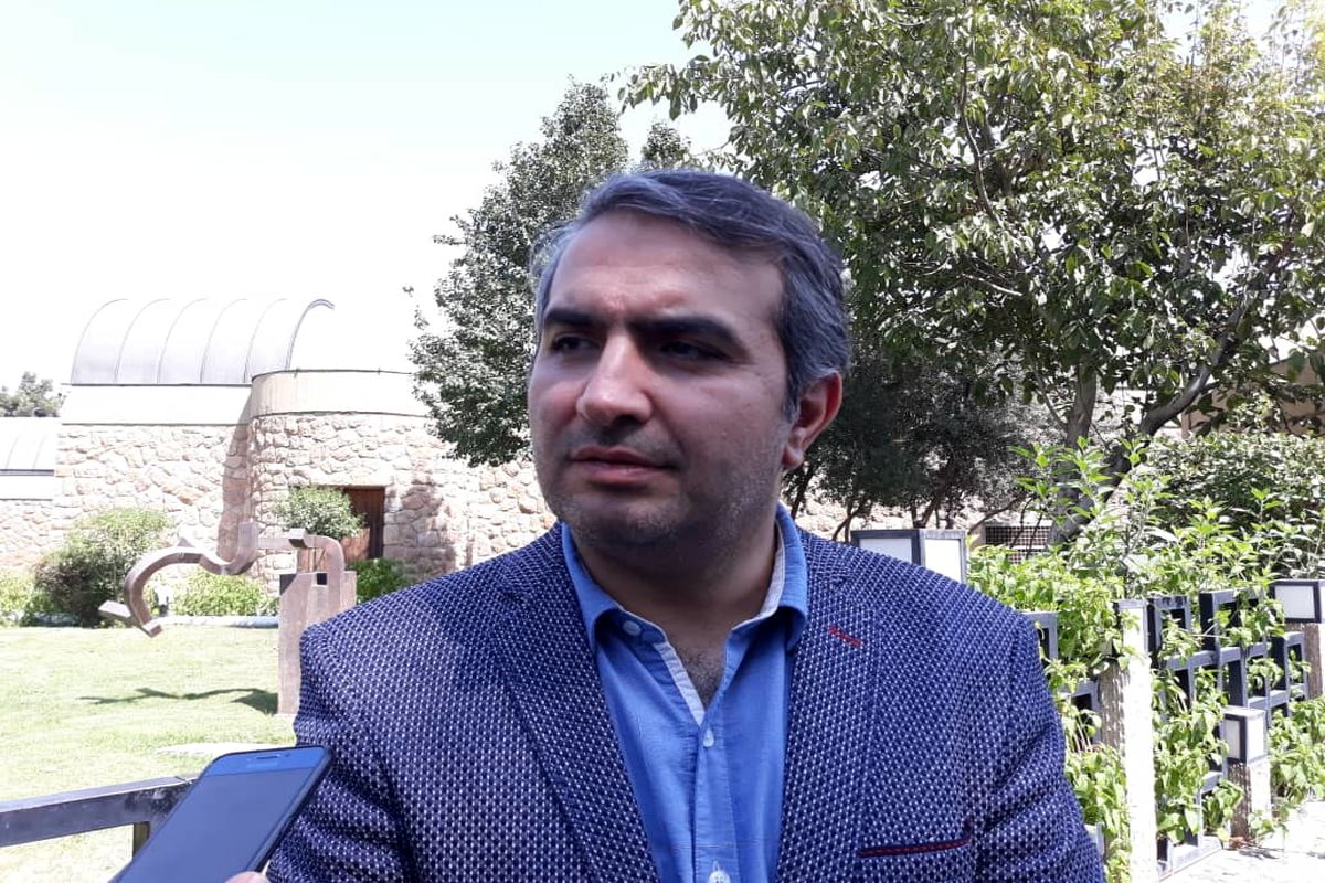 احسان آقایی رییس موزه هنرهای معاصر