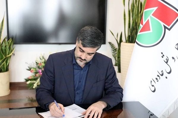 پیام معاون وزیر و رئیس سازمان راهداری وحمل‌ونقل جاده‌ای به مناسبت هفته حمل و نقل، رانندگان و راهداری