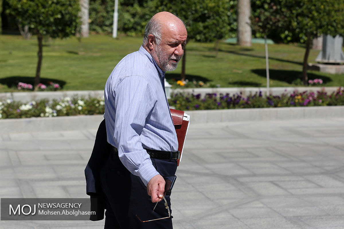 اولین جلسه هیات دولت در سال ۹۸/بیژن نامدار زنگنه وزیر نفت