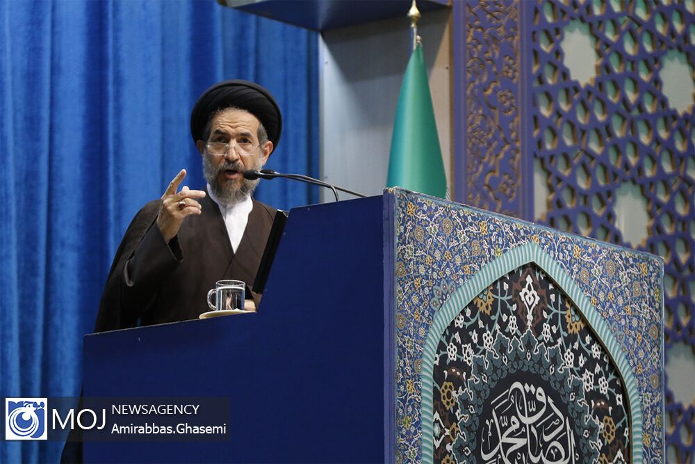 علم و معرفت باید محور تحرکات جامعه بشری باشد