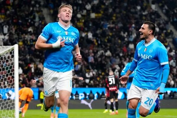 انتقاد ویری از جدایی هویلوند از منچستریونایتد