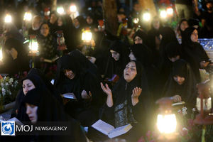 احیای شب بیست و یکم ماه رمضان در قطعه شهدای بهشت زهرا (س)