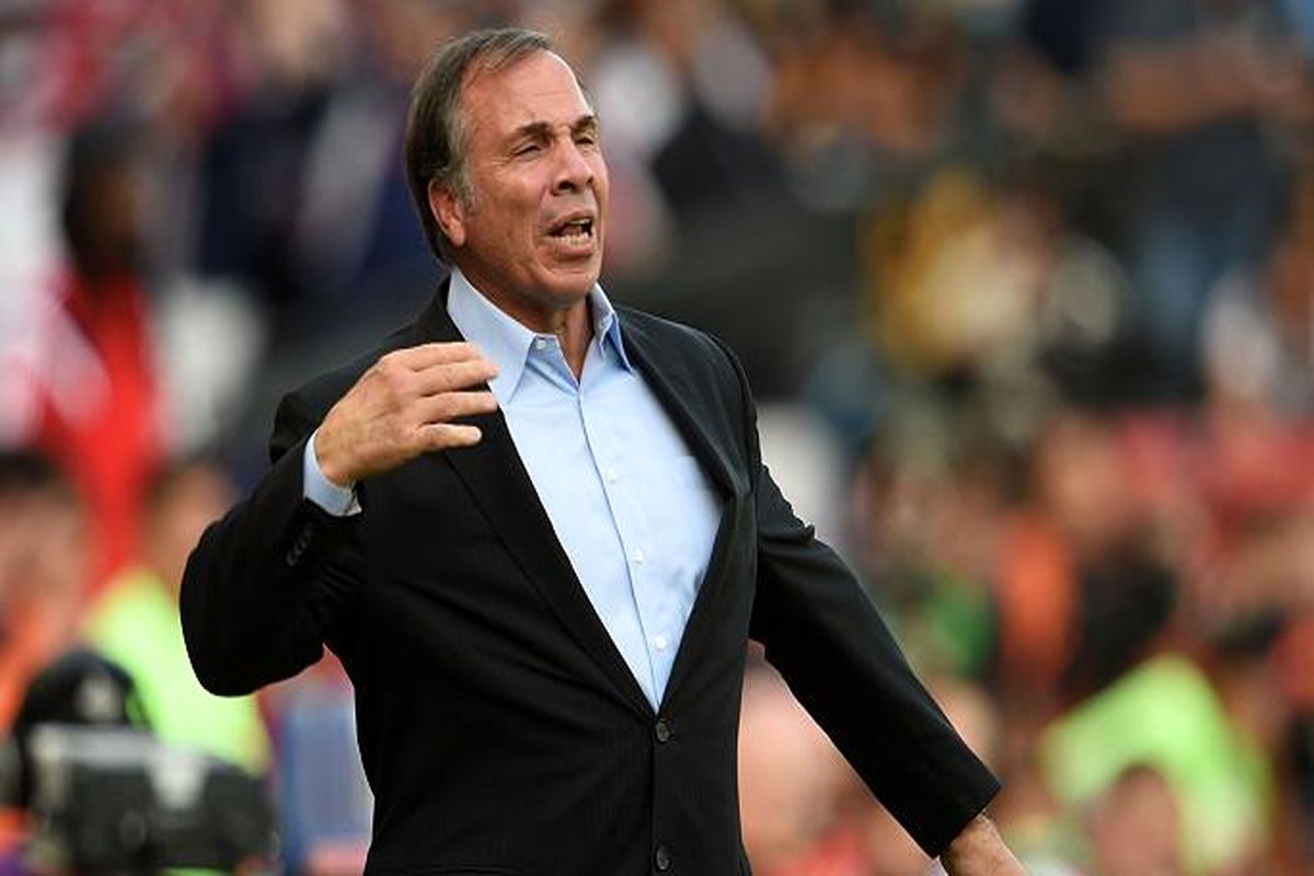 بروس آرنا سرمربی تیم ملی آمریکا