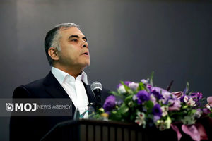 ایران از حضور سرمایه‌گذاران خارجی در صنعت نفت ایران استقبال می کند