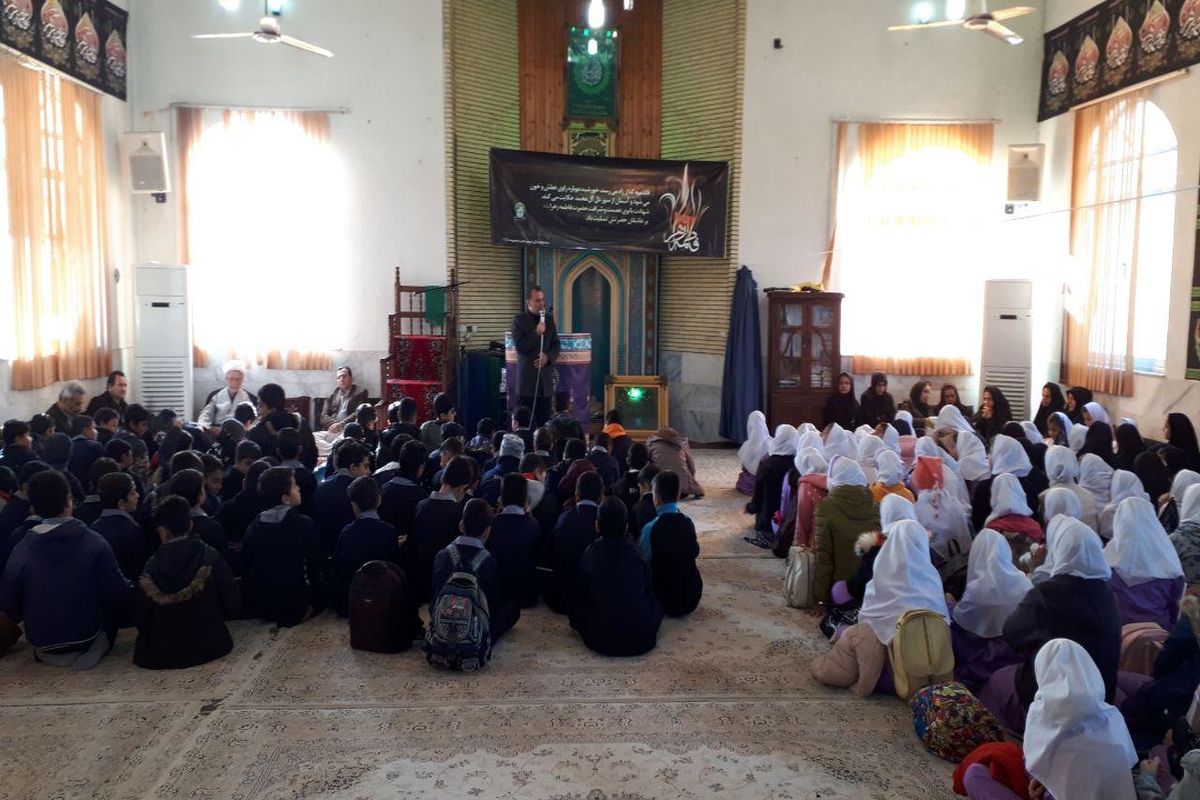 دانش آموزان