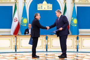 امضای ۱۴ سند و تفاهم‌نامه همکاری دوجانبه میان ایران و قزاقستان + فیلم