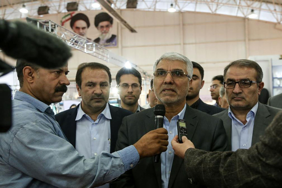 استاندار فارس در حاشیه بازدید از نمایشگاه صنعت ساختمان