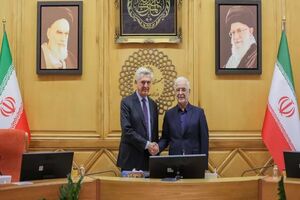 کمیسر عالی سازمان ملل در امور پناهندگان با وزیر کشور دیدار کرد