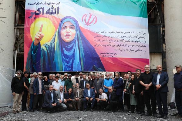 همکاران شجاع صداوسیما، غیرت و ایستادگی را از مردم ایران به ارث برده‌اند