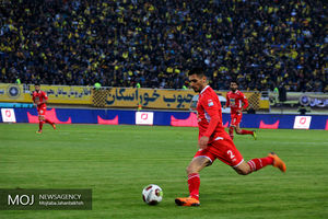 امید عالیشاه در پرسپولیس ماندنی شد