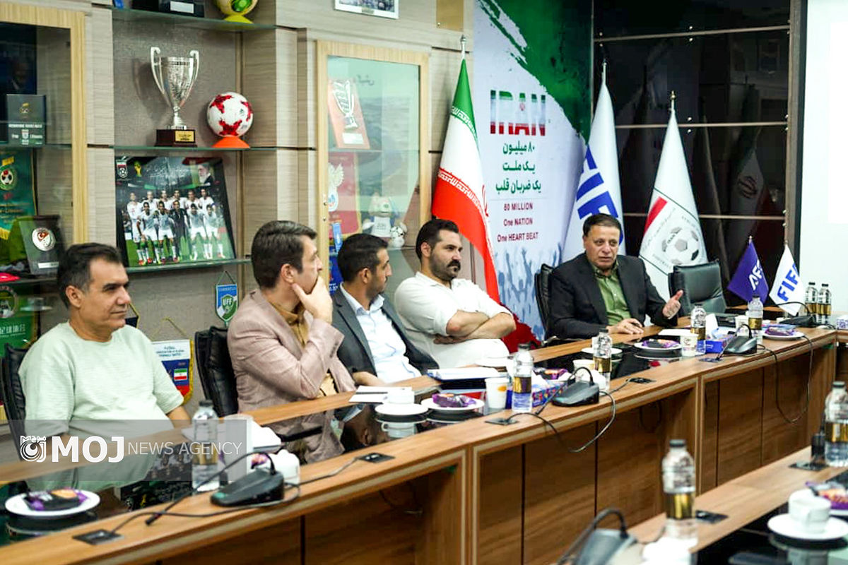 جلسه معاونت ورزش منطقه آزاد کیش