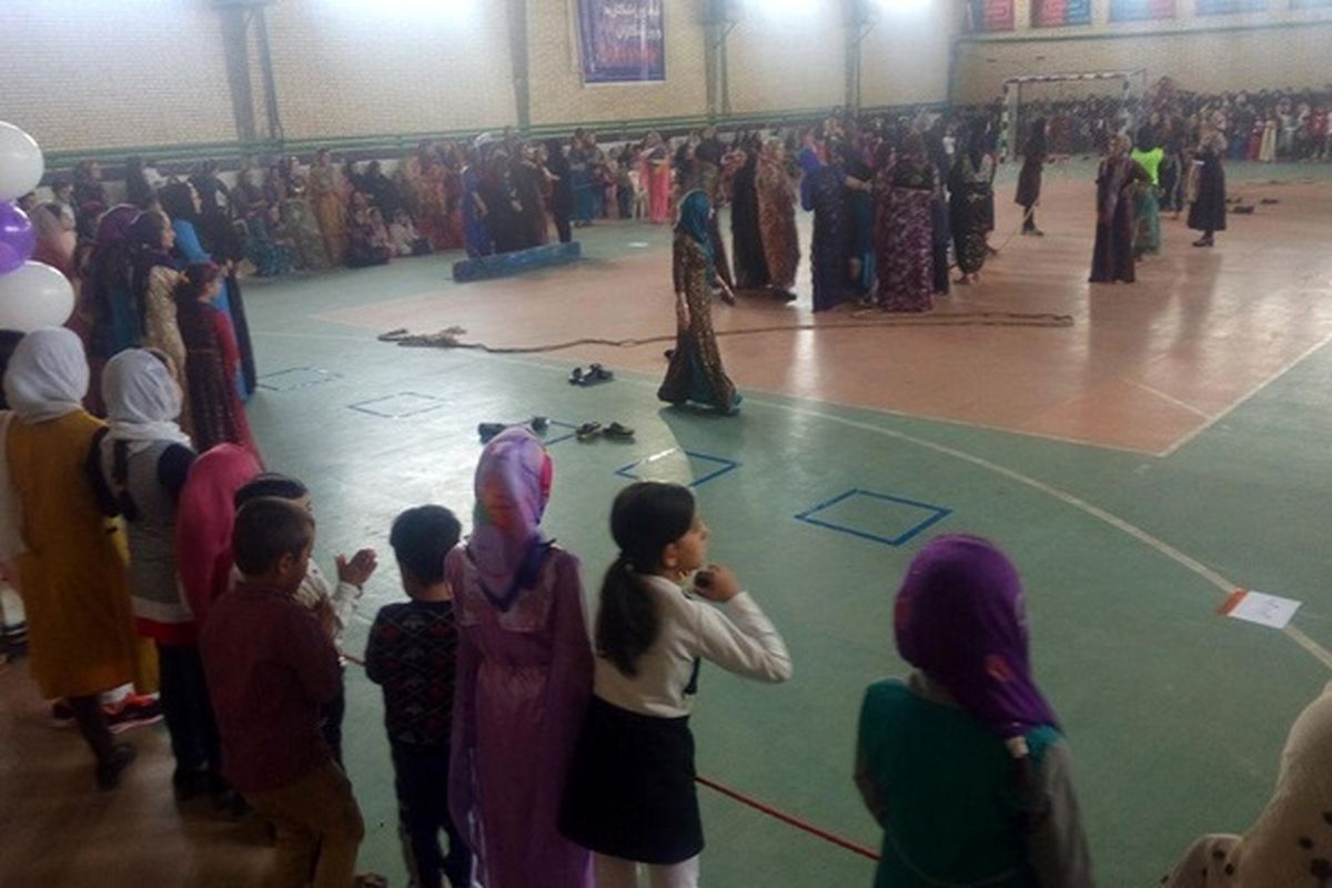 جشنواره بازی‌های بومی محلی بانوان در کوزران 