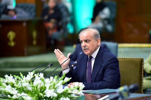 نخست‌وزیر پاکستان به چین سفر کرد