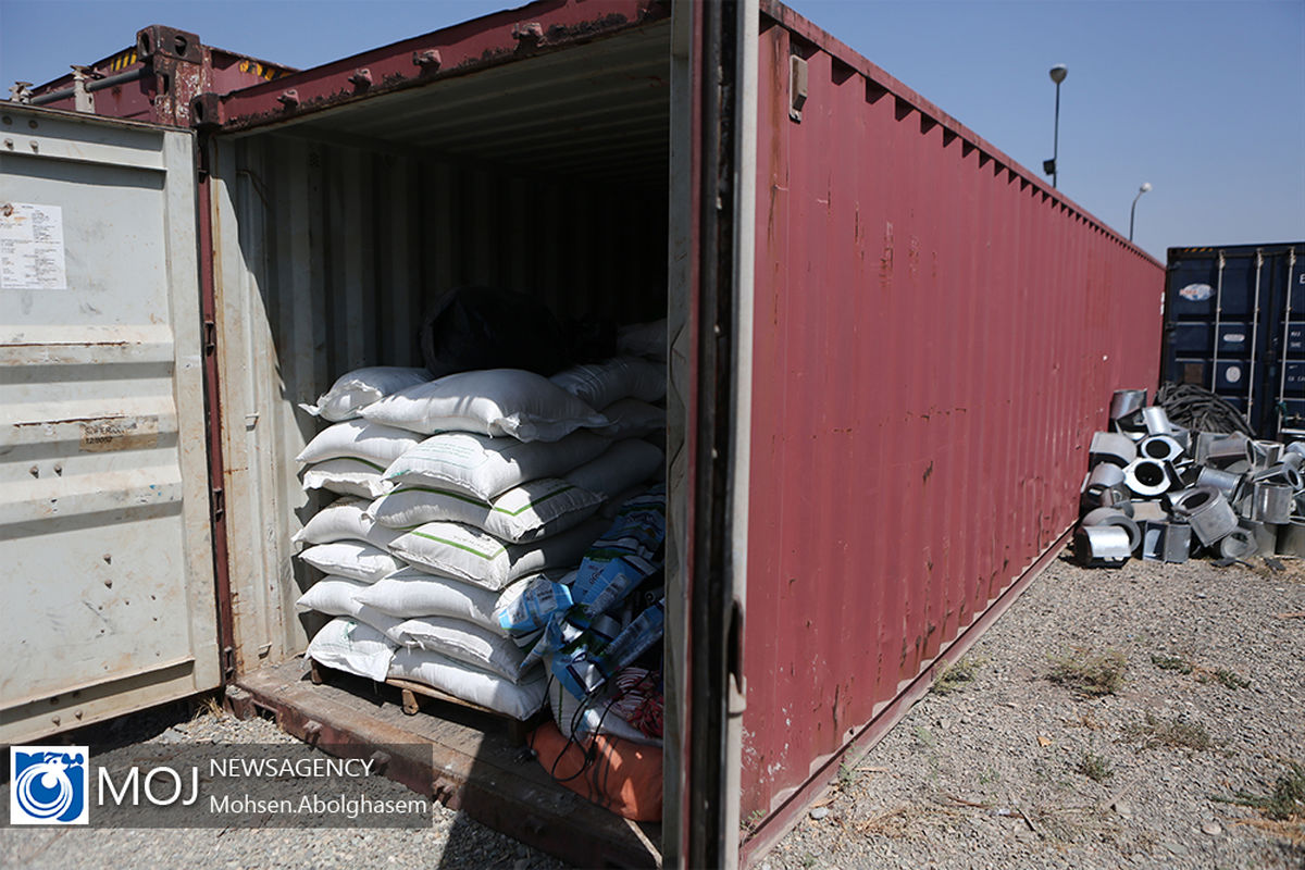 کشف ۵۰ تن برنج قاچاق و بی کیفیت با جعل عنوان شرکت های معروف