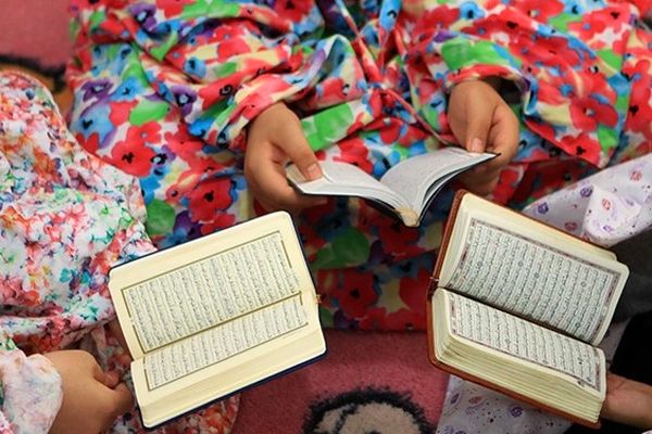 بانوان حافظ قرآن پیشران نهضت مردمی حفظ قرآن هستند