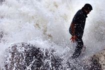 وضعیت نامساعد دریایی در خلیج فارس تا پایان هفته/خودداری شناورهای سبک از تردد 