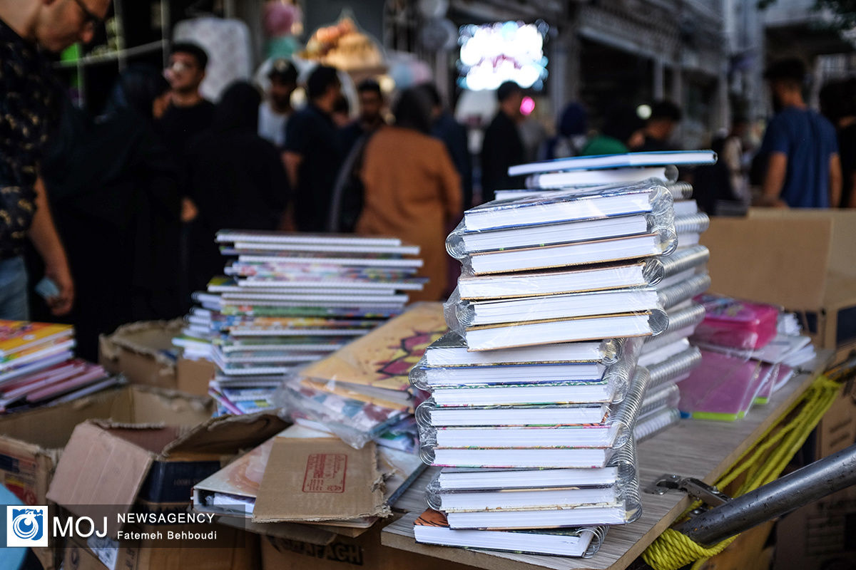 بازار فروش لوازم التحریر به مناسبت فرارسیدن سال نو تحصیلی