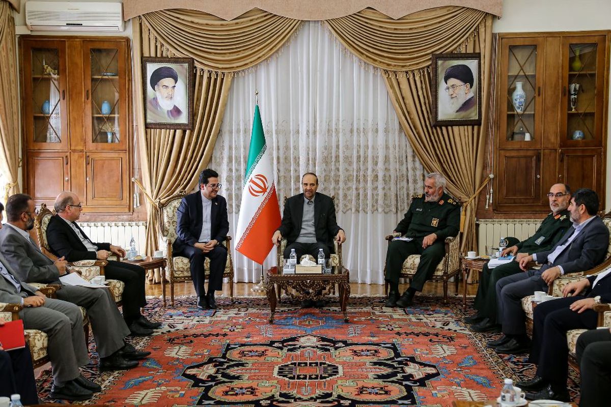 سفیر آذربایجان ، استانداری