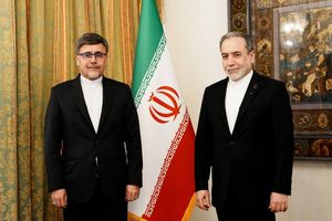 تأکید وزیر خارجه بر گسترش مناسبات تهران و فری‌تاون