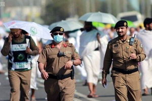  حدود ۲۷ هزار زائر بدون مجوز در عربستان مجازات شدند
