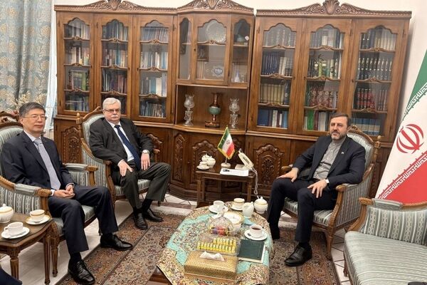 رایزنی سه‌جانبه تهران با مسکو و پکن درباره پیش‌نویس تفاهم اسلام‌آباد