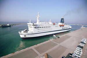 خدمات رسانی به 13.3 میلیون نفر سفر/جابجایی کالا در بنادر هرمزگان به مرز 70 میلیون تن رسید  