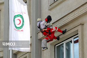 هلال احمر جان ۱۱۰۰ نفر را در انفجار بندر رجایی نجات داد