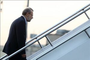 علی لاریجانی به پکن رفت