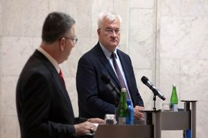 وزیر اوکراینی علیه ایران و روسیه در دیدار با «ساعر» موضع گیری کرد