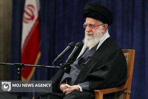 رهبر انقلاب درگذشت همسر آقای بختیاری را تسلیت گفت