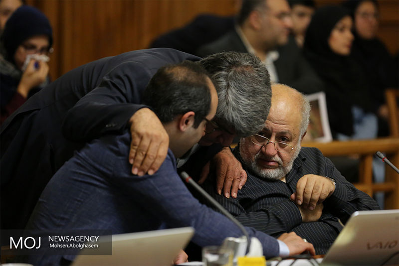 اظهارنظر درباره «۹دی» در تخصص «حناچی» نبود