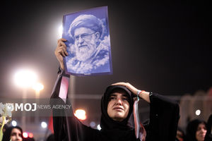 هم‌نوایی ۱۰ گویش ایرانی در سوگ رهبر شهید