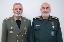  سردار سلامی به سرلشکر موسوی به مناسبت روز ارتش تبریک گفت