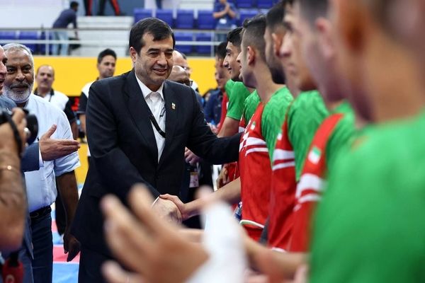 دنیامالی در جمع ملی‌پوشان کبدی پس از پیروزی مقابل سریلانکا حضور یافت