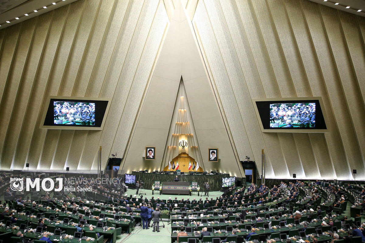 گرامیداشت شهدای خدمت در مجلس شورای اسلامی