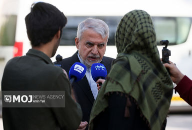 توسعه مناطق آزاد، تمایل سفر به خارج را کاهش می‌دهد