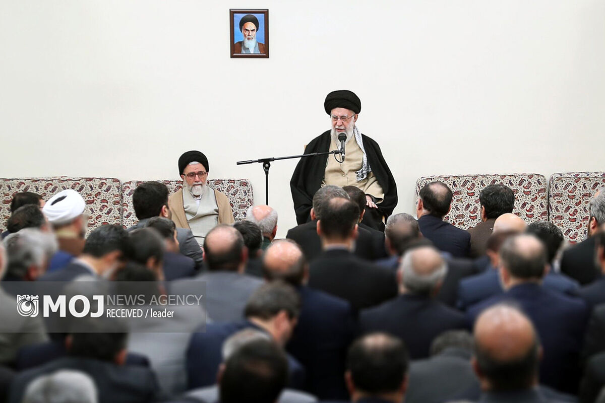 دیدار وزیر، معاونان و مدیران وزارت اطلاعات با رهبر معظم انقلاب اسلامی