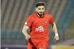 آقاسی  استقلالی شد
